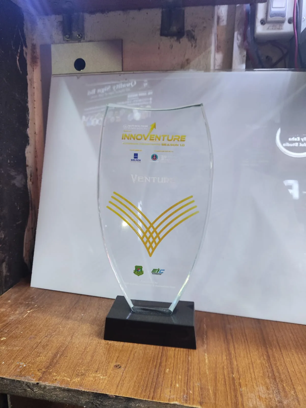 crystal crest